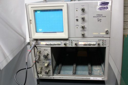 Tektronix 7704A Display Unit No Plug-Ins D7704 Oscilloscope