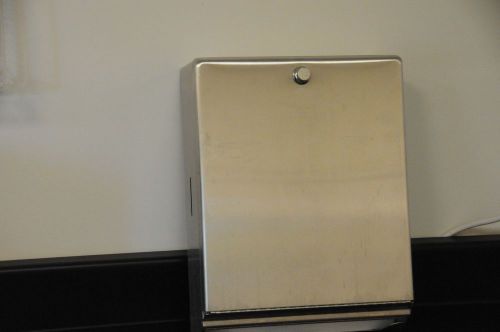 Stainless- multifold paper towel dispenser for sale