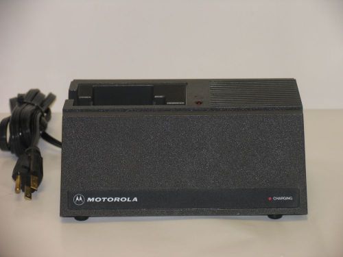 Motorola NLN8856A Battery Charger For MX300, MX800, STX USED