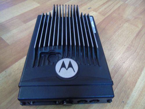 Motorola xtl5000 uhf 100 watt  380-470mhz. astro p25 digital 540208-800484-3 for sale