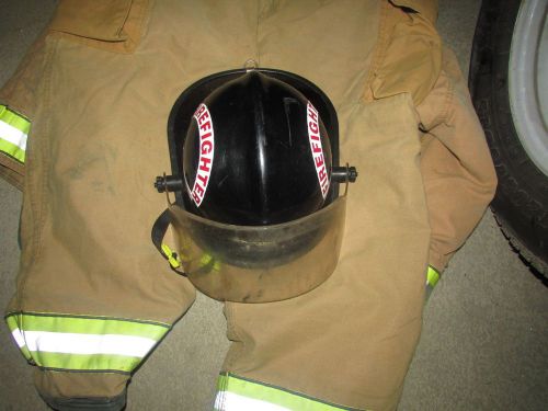 Cairns  Firefighter Helmet 660