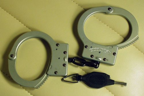 Police Handcuffs American Handcuff Com.  Fond Du Lac, Wis..with Streamlight Key