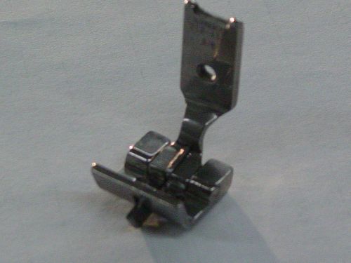 Open Seam Guiding Foot For Needle Feed Double Needle Machines