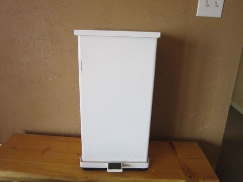 Detecto Foot Control Waste bin White Clean Nice FREE SHIPPING!