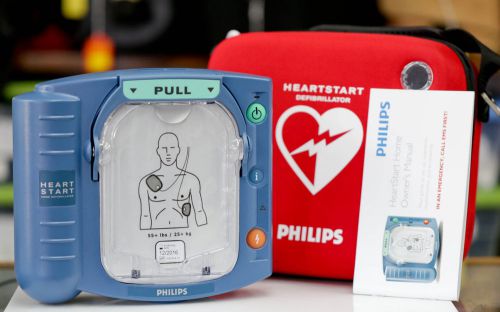 New philips heartstart home aed defibrillator m5068a w/carry case for sale