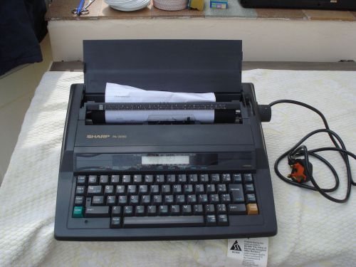 TYPEWRITER PORTABLE ELECTRIC  BLACK