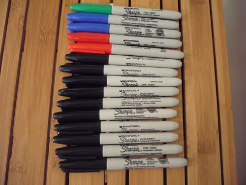 New Lot of 16 Sharpie Fine Point Permanent Markers 10 Black &amp; 6 Other Colors