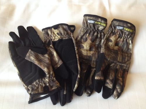 FIRM GRIP WORK GLOVES  CAMO COLOR  MENS LARGE BUY ONE PAIR GET ONE FREE