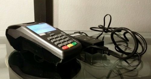 First Data FD55 VERIFONE Credit Card Terminal  w/ cord - works
