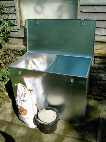 2 compartment galvanised animal feed bin food storage 600l horse, sheep etc - g for sale