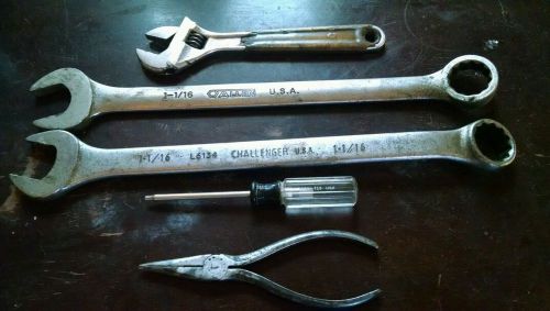 Lot of tools 1 1/6 wrenches,10in cresant,needle nose plyiers,craftman torx15