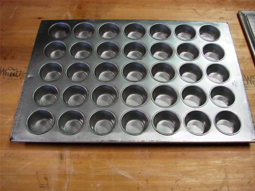 Chicago metallic 45575 557d 35 on cupcake muffin pan for sale