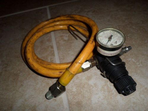 Aro Air Pressure Regulator w/ Astro 300psi 5&#039; long air hose with swivel fitting