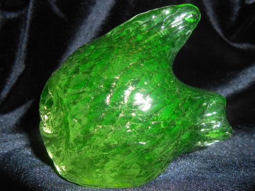 Green Vaseline glass angel Fish firgurine uranium yellow sea canary paperweight