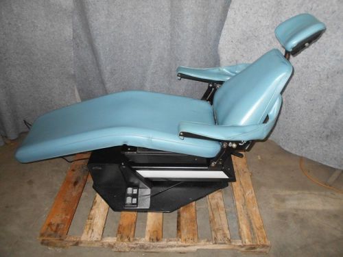 ADEC 1005 Dental Chair-Blue-With Foot Control (See pics: Defects in Upholstery)