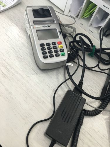Credit Card Terminal Reader First Data FD100 Ti - No Contract (w/ extra tape)