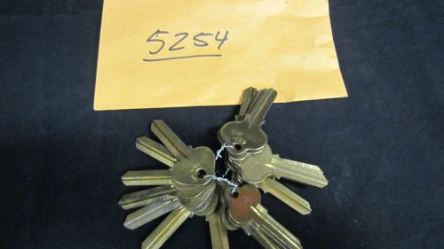 Locksmith Vintage LOT of 19 Key Brass Blanks for RUSSWIN, Curtis &amp; Star  #5254