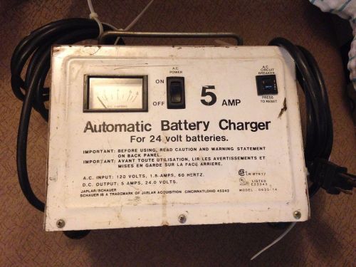 Schauer Automatic Battery 24 V / 5 Amp Charger Model 0635-14 Scooter / Golf Cart