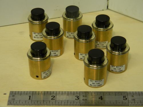 INDUSTRIAL-COMMERCIAL MEDIUM DUTY PUSHBUTTON SWITCHES, 8pc.LOT, N.O.,MOMENTARY