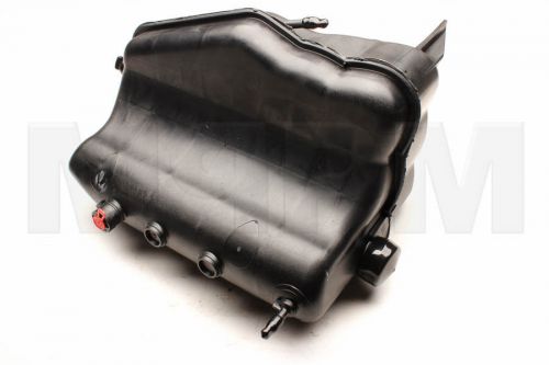 International 9000 Series Engine Fluid Reservoir Coolant Tank