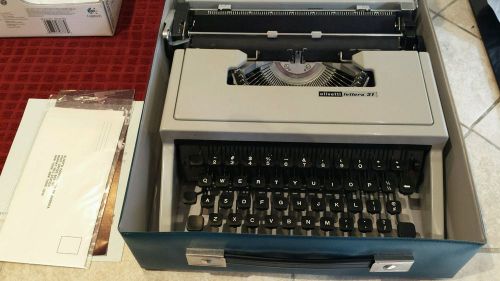 Olivetti 31 Typewriter