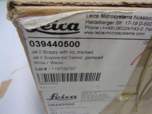 1000 Leica Jet II Biopsy Cassettes with Lid, Stacked - White 039440500