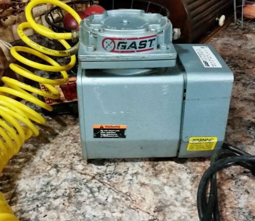 Gast vacuum pump / compressor doa-p101-aa used runs very strong for sale
