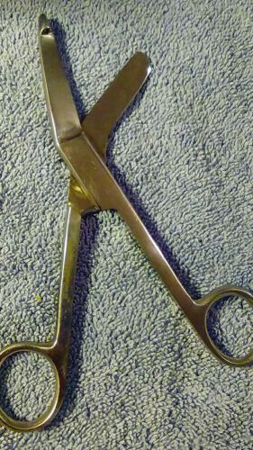 Stainless steel surgical scissors