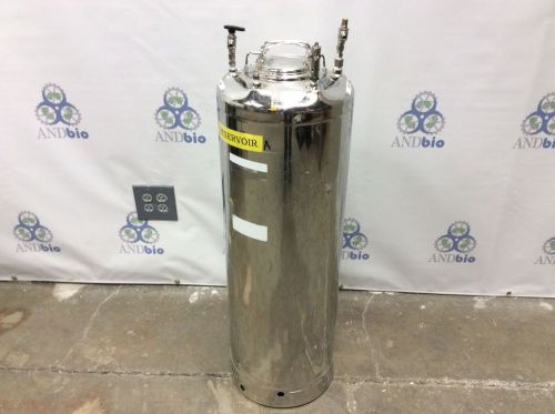 Alloy vertical stainless steel pressure tank