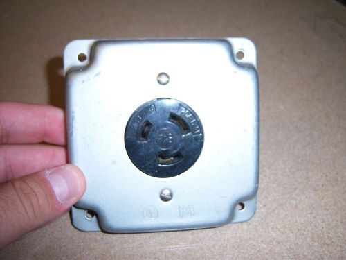 New P&amp;S Locking Receptacle NEMA L5-20R Twist Lock Outlet W/Metal Case