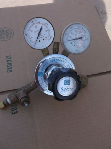 SCOTT SPECIALTY GAS REGULATOR VALVE MODEL 18A *FREE SHIPPING*