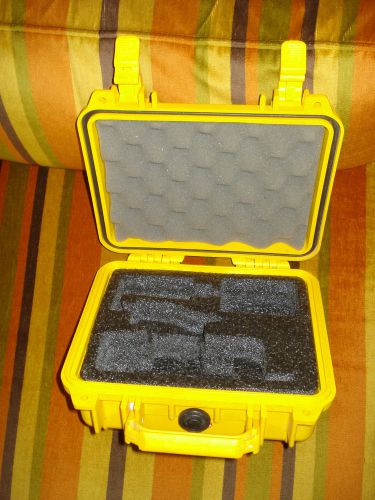 THIS ITEM IS A PELICAN CASE  IT IS A HARD CASE IT&#039;S WATER PROOF &amp; FLOATS