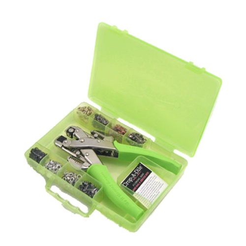 WeRMemoryKeepers Crop-A-Dile Case &amp; Eyelets in Case (Green)