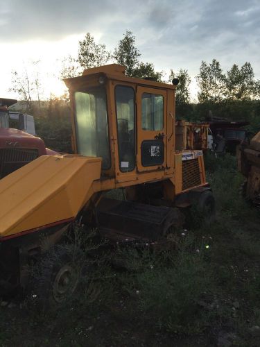 Sweeper  Sweep Master Cummins Engine