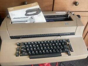 Vintage IBM Correcting Selectric Typewriter 1973 with Manual