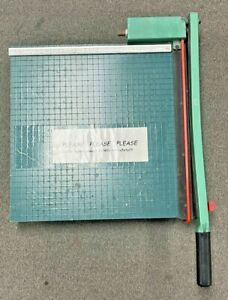 DIV. MARTIN YALE 15&#034; PAPER CUTTER