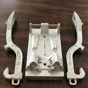 Akron 446 Fire Truck Aluminum 2 Dual Wrench Holder With 3551/2 Style 10 Complet