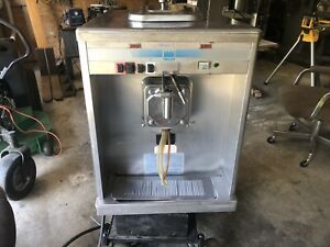 Taylor Model62-27 Soft Serve Frozen ice cream machine P/N 006227C000.