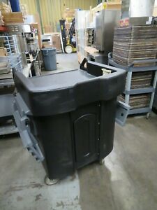 Cambro Versa Cart with Dual Tray Rails and Heavy Duty Casters (VCSWR110)