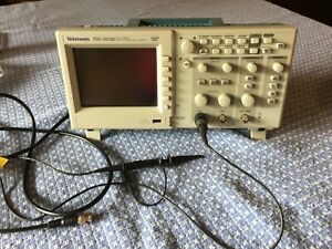tektronix oscilloscope digital