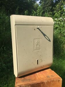 VTG Thirsty Fibre Dispenser Scott Paper Metal Gas Station 1940s Display with Key