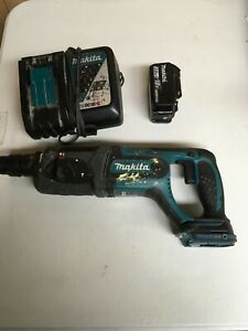Makita LXT XRH04 18V Cordless Rotary Hammer Drill WITH 3.0AH BATTERY AND CHARGER