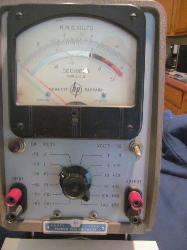 HP 400H Vacuum Tube Volt Meter 1051 Model With Manual  in Good Working Condition
