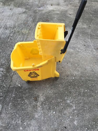 Rubbermaid commercial mop bucket with ringer for sale