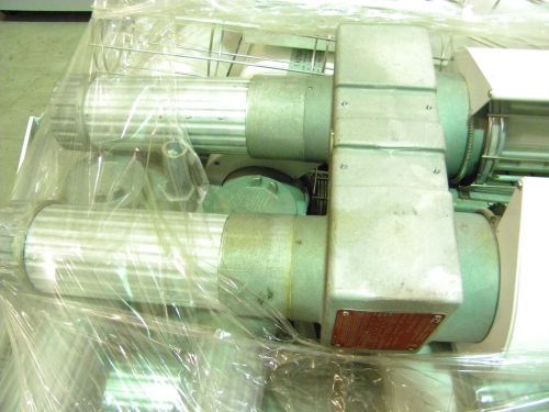 Crouse hinds evft24370gb explosion proof fixture fluorescent lighting- used for sale