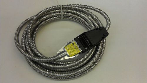 Lithonia OC2 277 12/4G 21 M5 One pass cable 2-Port