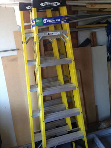 Werner Type 2 225Lb Fiberglass Step Ladder OSHA Approved!