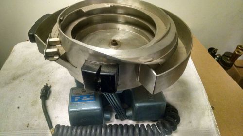 Vibratory parts feeder coplete with bowl, base, power supply for sale
