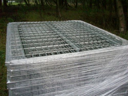 48&#034; x 48&#034; Wire Mesh Decking Waterfall Front &amp; Back 3C