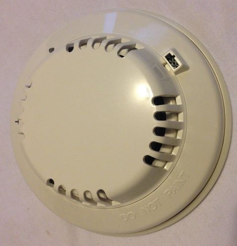 New radionics 4 wire photoelectric  smoke detector model d273 for sale